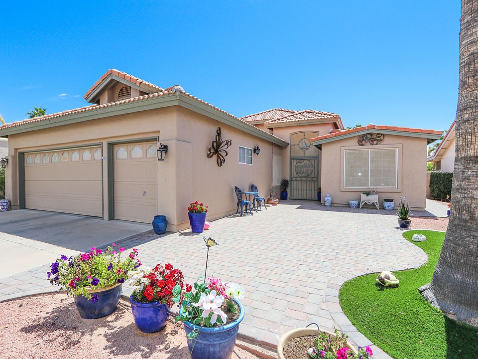 1st image of 25239 S Cloverland Dr