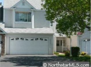 5660 Donegal Dr, Shoreview, MN 55126