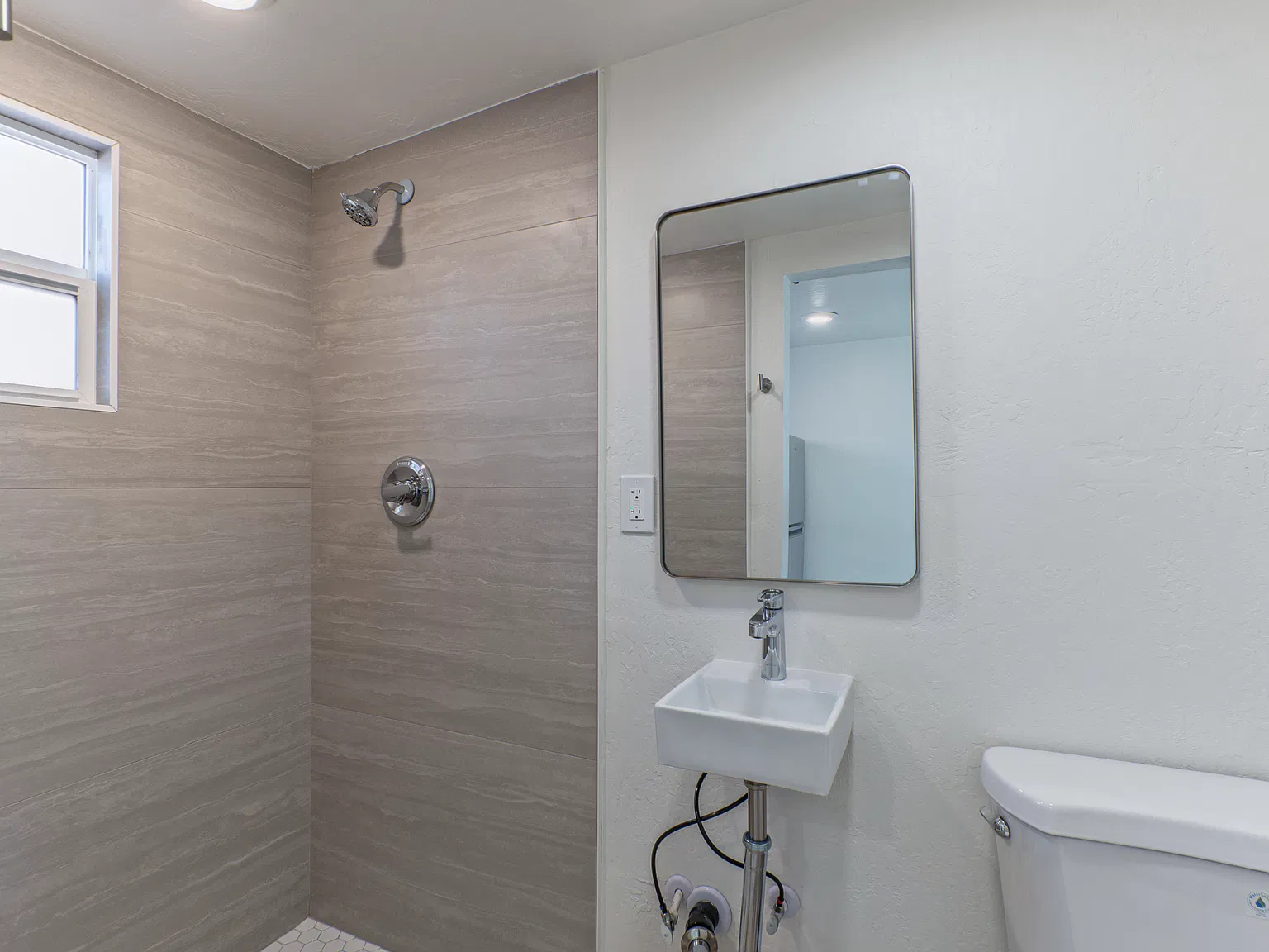 Studio, 270 sqft, $745 — Photo 4