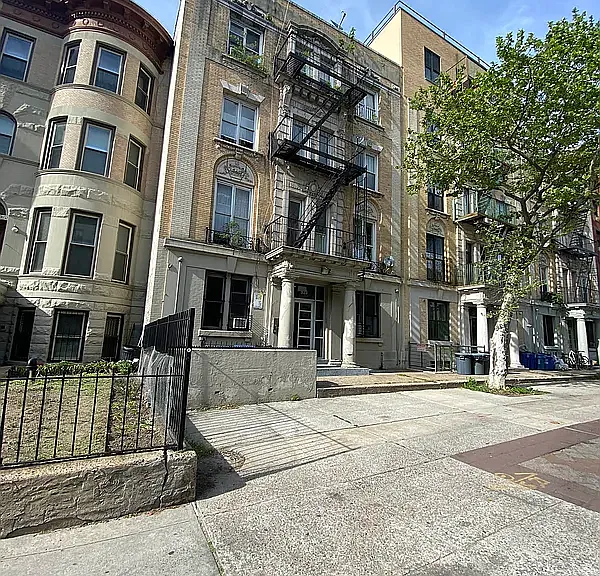 939 Saint Marks Ave #2D — Photo 8
