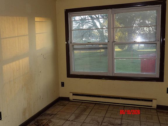 4th image of 54 Cleveland Ave