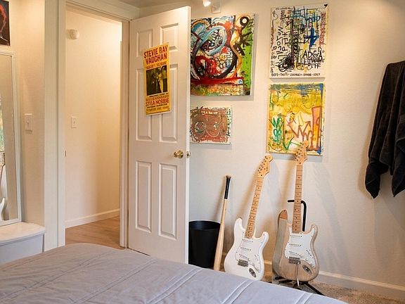 3rd image of 53 Betty Jo Way