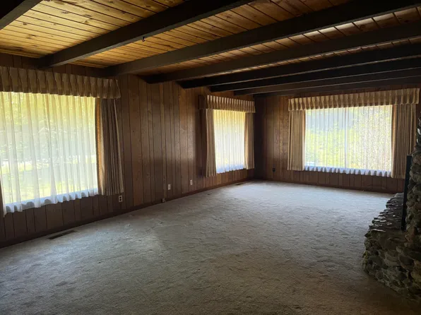 447 Hilton Ln, Arcata, CA 95521