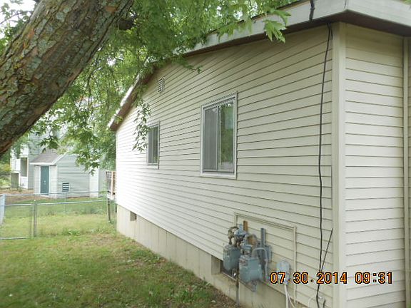 3rd image of 1974 30th St SW
