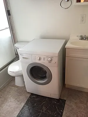 Rented by Skyline Realty LLC II | media 23