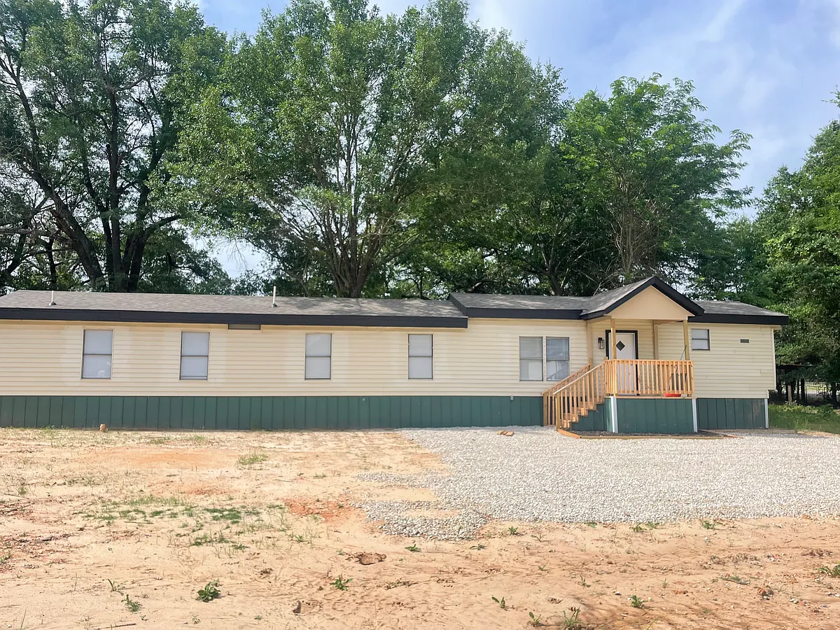Building Photo - 4272 E Interstate Highway 30