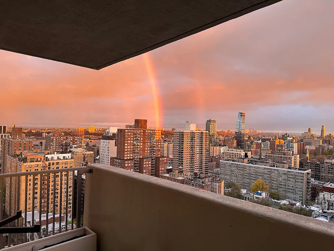 100 West 93rd St Unit 25F  