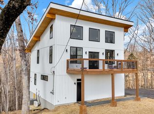 567 Lakeside Dr, Kingsport, TN 37664