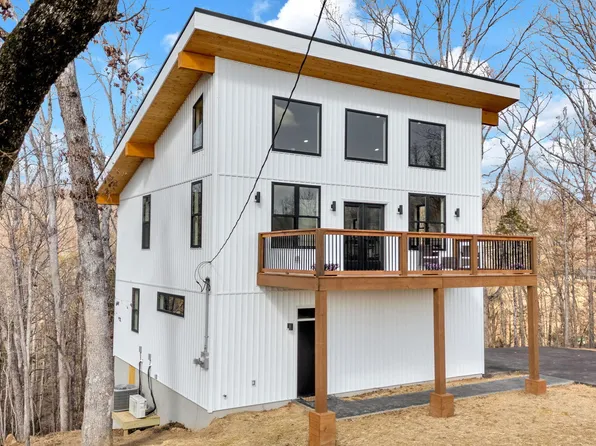 567 Lakeside Dr, Kingsport, TN 37664