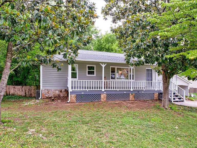 1301 Glenoaks Dr — Photo 25