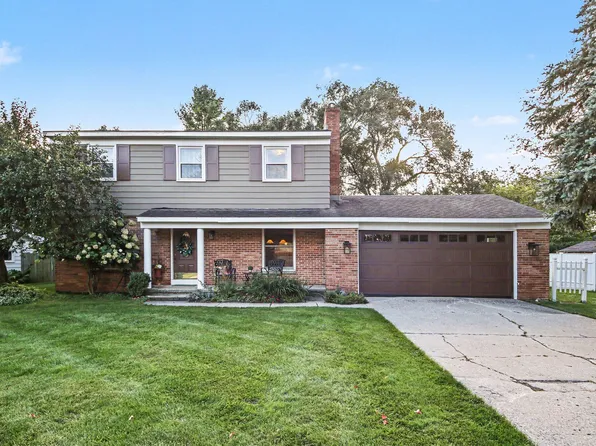 1727 Wayside Dr SE, Kentwood, MI 49546