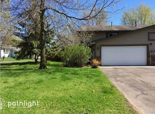 11821 91st Ave N, Maple Grove, MN 55369