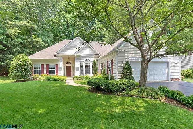 1427 Birchcrest Ln photo 1