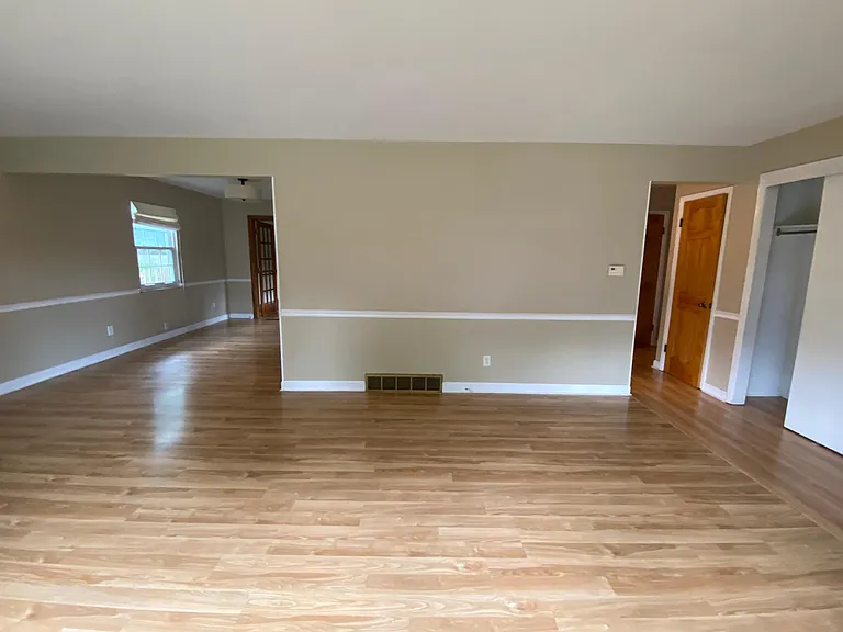 6650 Schreiner St E — Photo 5
