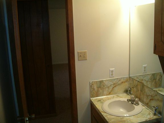 4th image of 1624 Pine Dr