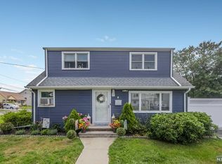 5 Lincoln Pl, Moonachie, NJ 07074