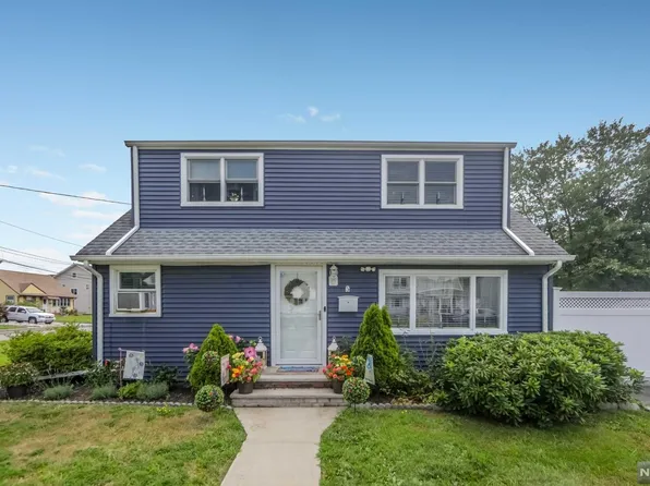 5 Lincoln Pl, Moonachie, NJ 07074