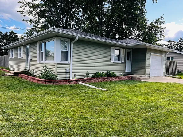 1 Highpoint Dr, Jacksonville, IL 62650