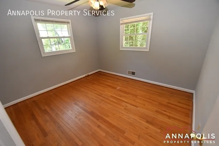 747 Warren Dr — Photo 15