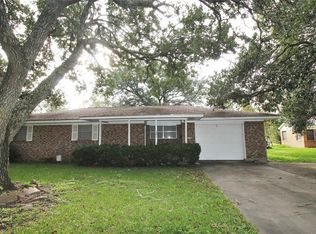 301 Kinkaid Ave, Wharton, TX 77488