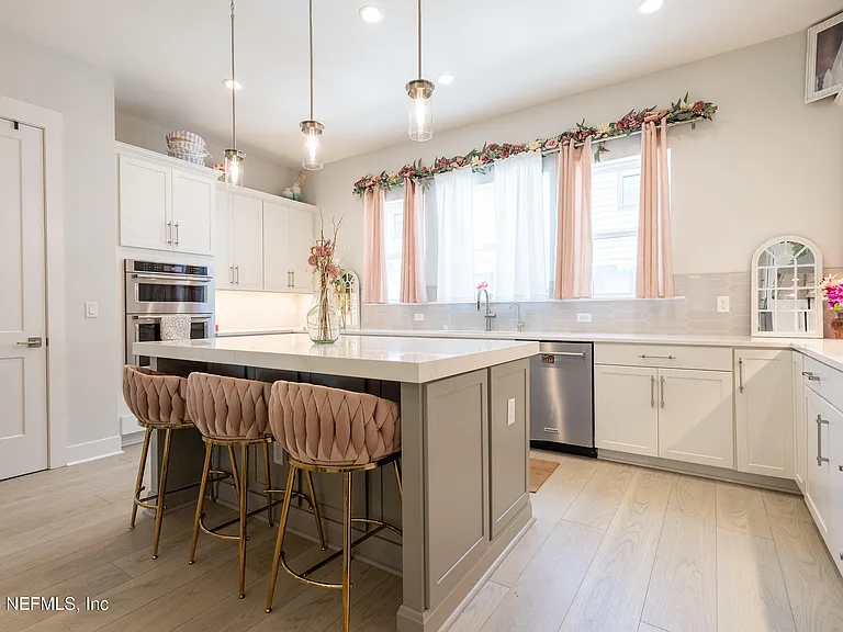 1624 Piazza Pl — Photo 13