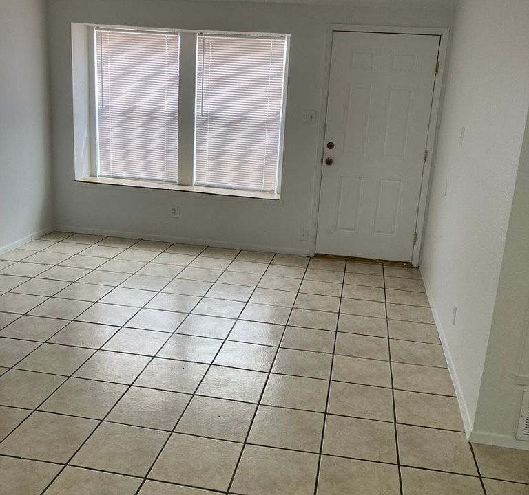 2nd image of 10015 Caribou Dr Unit A