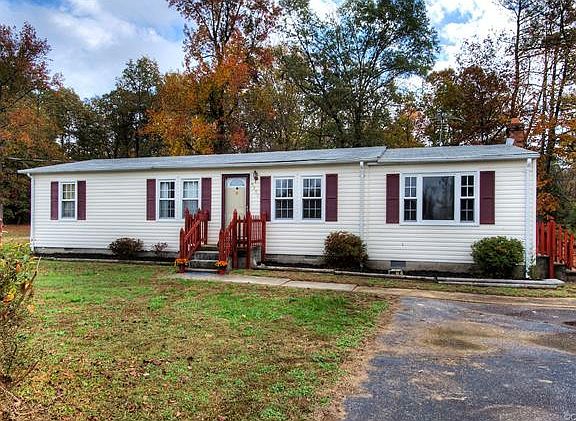 3rd image of 9201 Holly Tree Ln