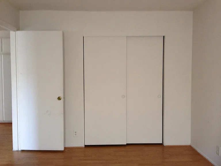 12622 Kornblum Ave #2 — Photo 9