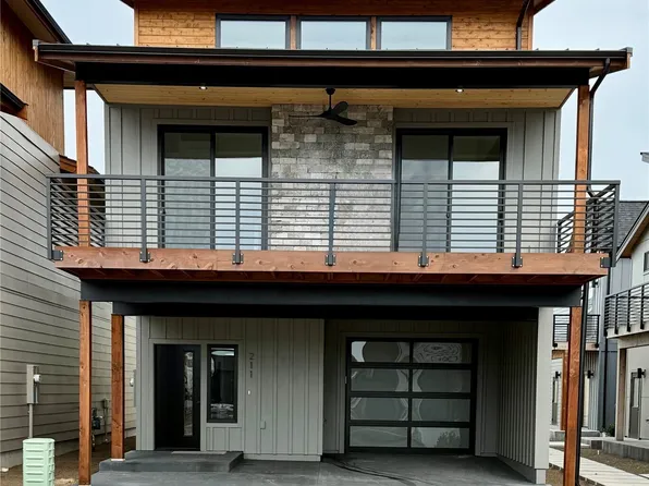 211 Riverwalk Drive, Lynden, WA 98264
