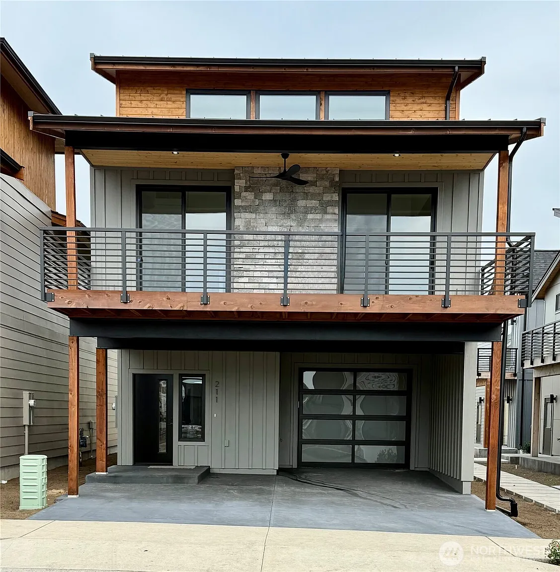 211 Riverwalk Drive photo 1
