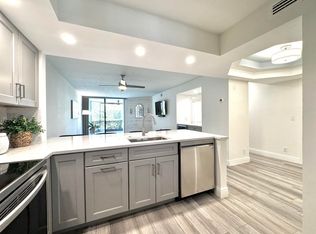 1 Bay Colony Dr N #112, North Palm Beach, FL 33408