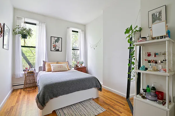 Rented by Compass | media 17