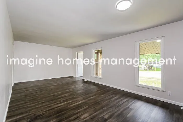 Building Photo - 2676 Sanders Dr
