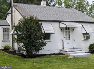 206 Spring Mount Rd, Schwenksville, PA 19473