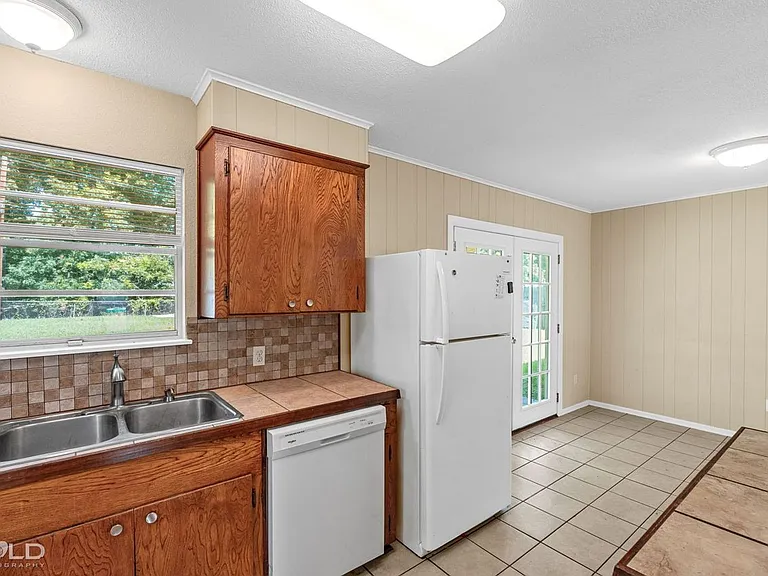 1520 Lampkin St — Photo 19
