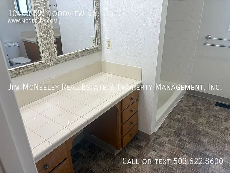 10460 SW Hoodview Dr — Photo 8