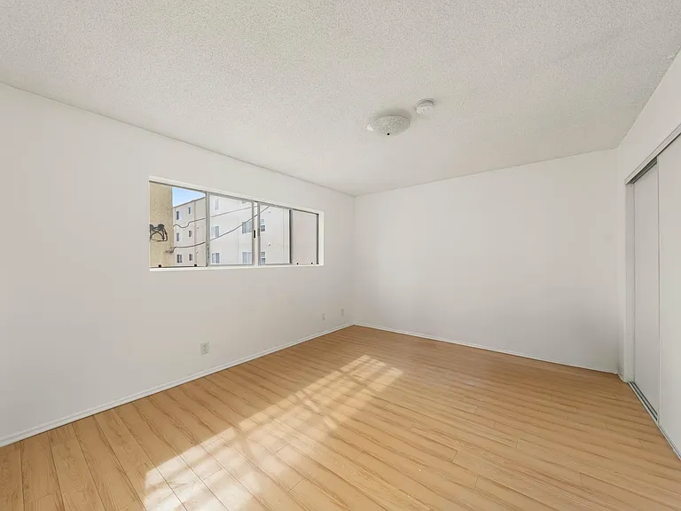 11861 Texas Ave #6 — Photo 20