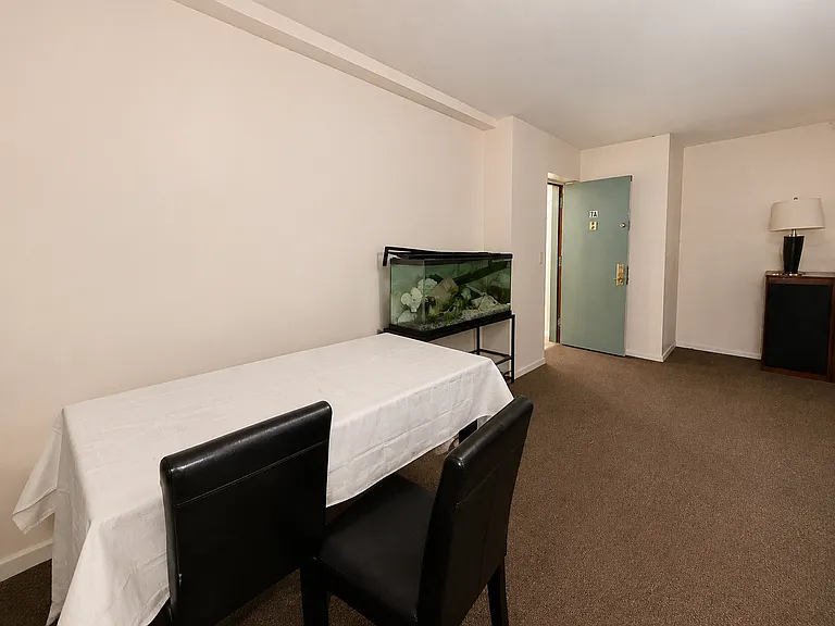 1305 Sheridan Ave #3A — Photo 4