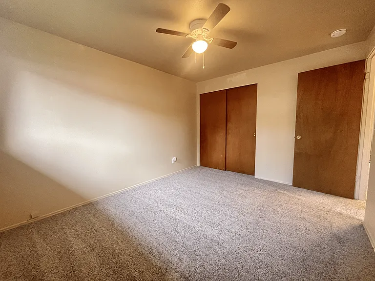 327 S St SE #3 — Photo 11