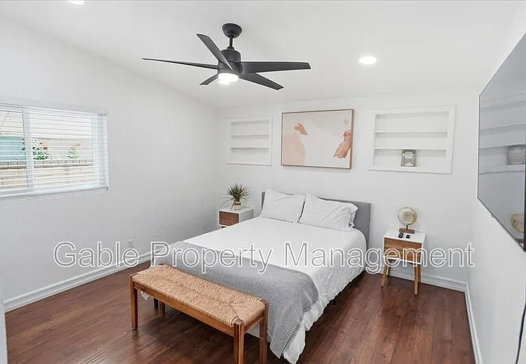 27453 Santa Clarita Rd — Photo 9