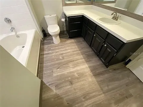 4205 Bay Club Cir — Photo 26