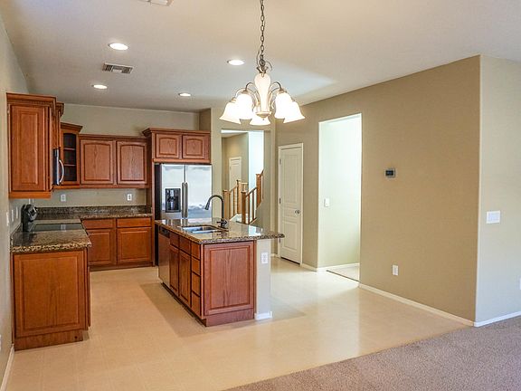 3rd image of 3914 E Battala Ave