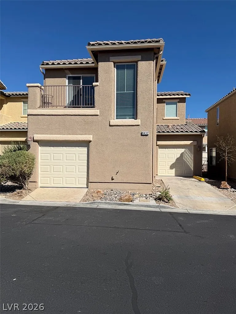 3 bed, 2.5 bath, 1190 sqft, $1,850 — Photo 2