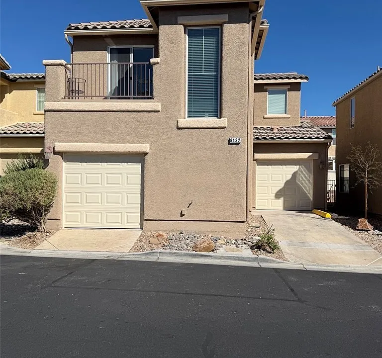 8432 Viansa Loma Ave