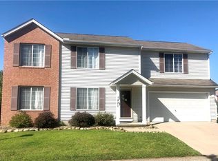 1271 Oxford Cir, Akron, OH 44312