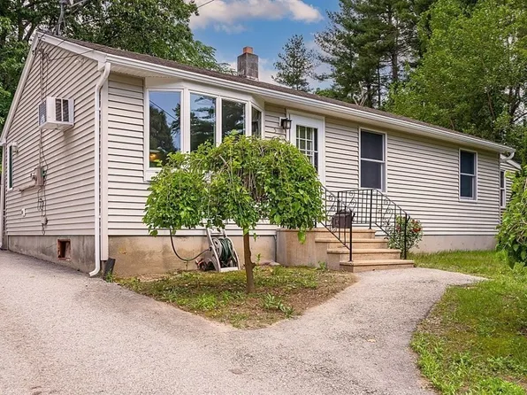 5 Wild Rose St, Oxford, MA 01540