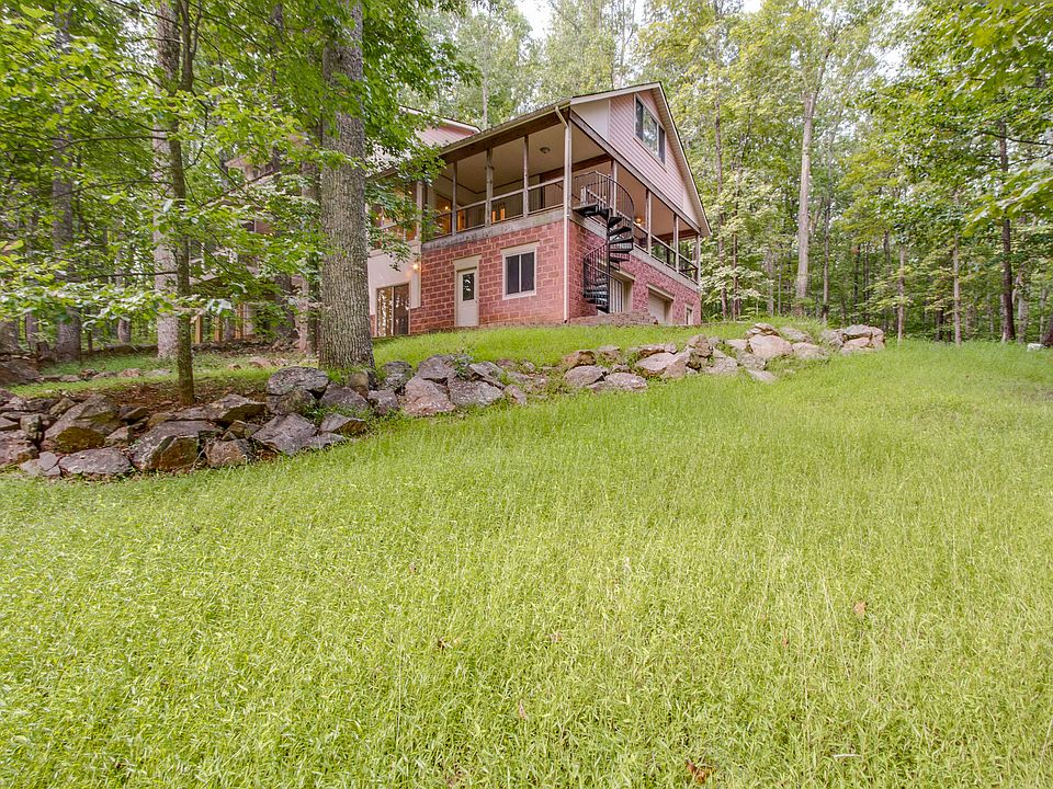 Exterior Main