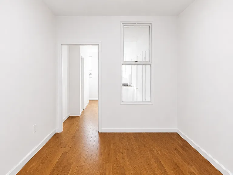 294 Harman St #2W — Photo 4
