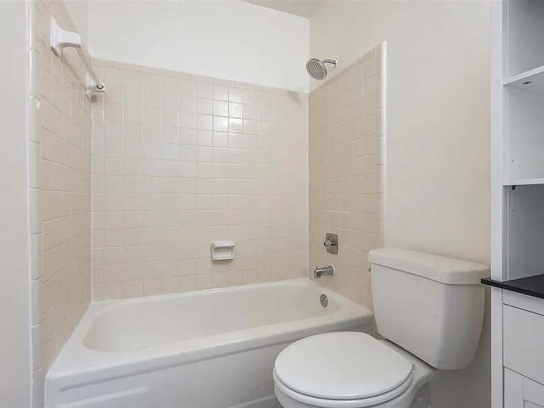 2556 Panther Creek Rd #B — Photo 22