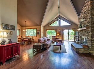 70 Lake Ridge Dr, Topton, NC 28781